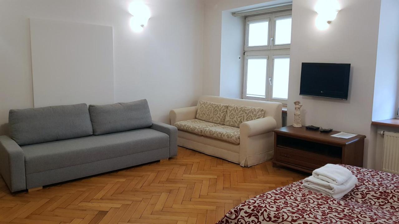 For Budget * Cracovia